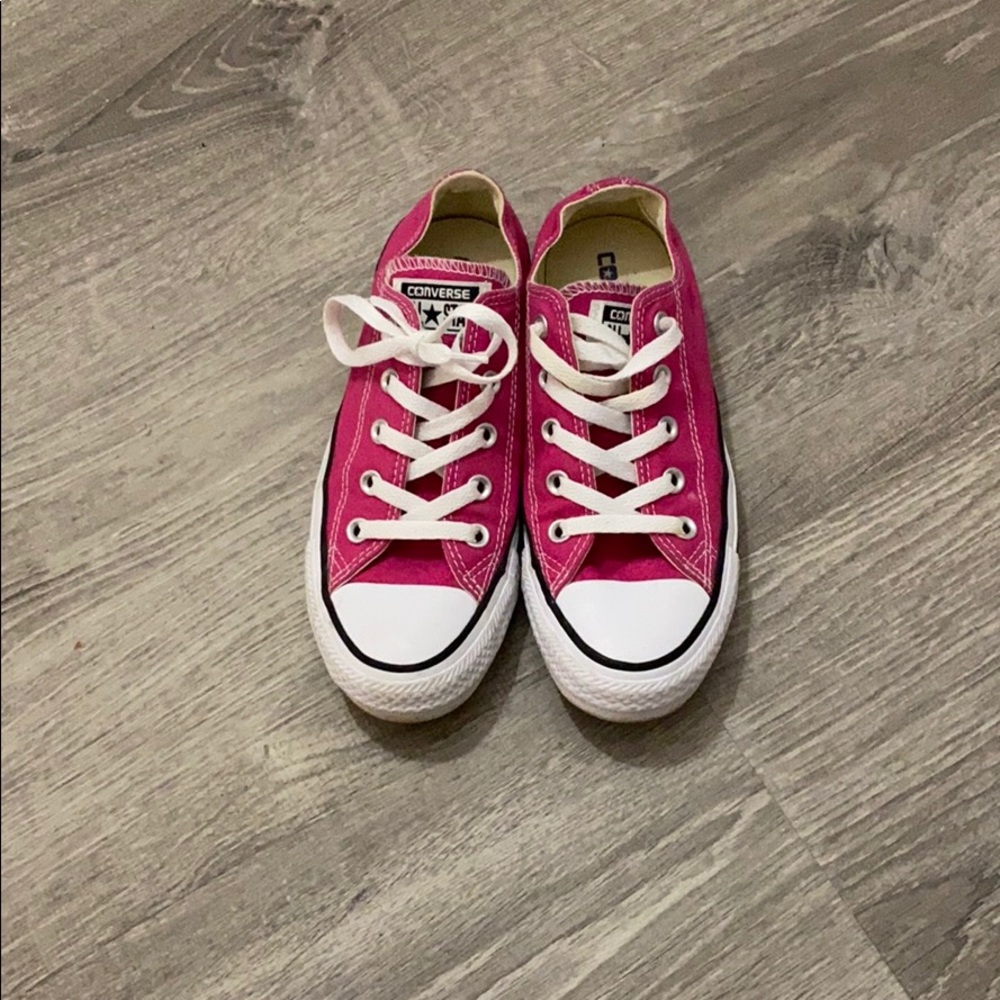 Converse*Pink*Size 6